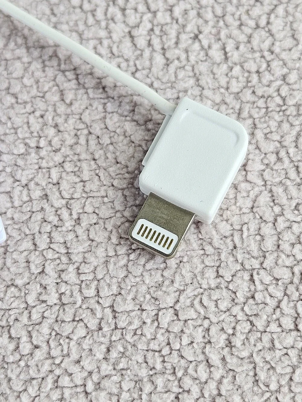 Clutch Portable Power Bank Charger For iPhone Thin White